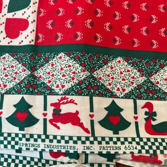 Lot Of Two Springs QUILT SQUARES Christmas Fabric 6536/6534 Cut & Sew 45"x35" - Picture 8 of 14